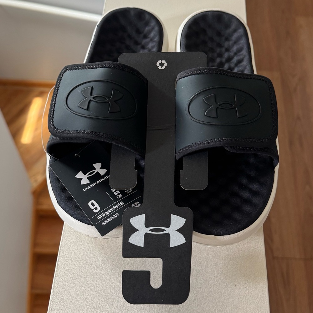 Brand new”Under Armour”(UA W Ignite Pro 8 SL)women slippers.Size-9,color-black🖤 - Picture 10 of 10